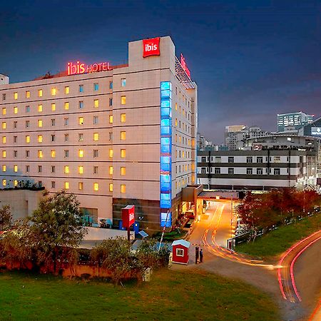 Ibis Gurgaon Golf Course Road - An Accor Brand Hotel Kültér fotó