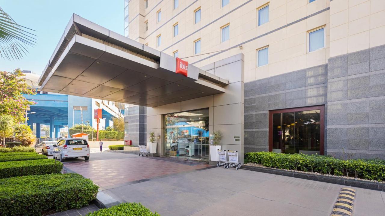 Ibis Gurgaon Golf Course Road - An Accor Brand Hotel Kültér fotó