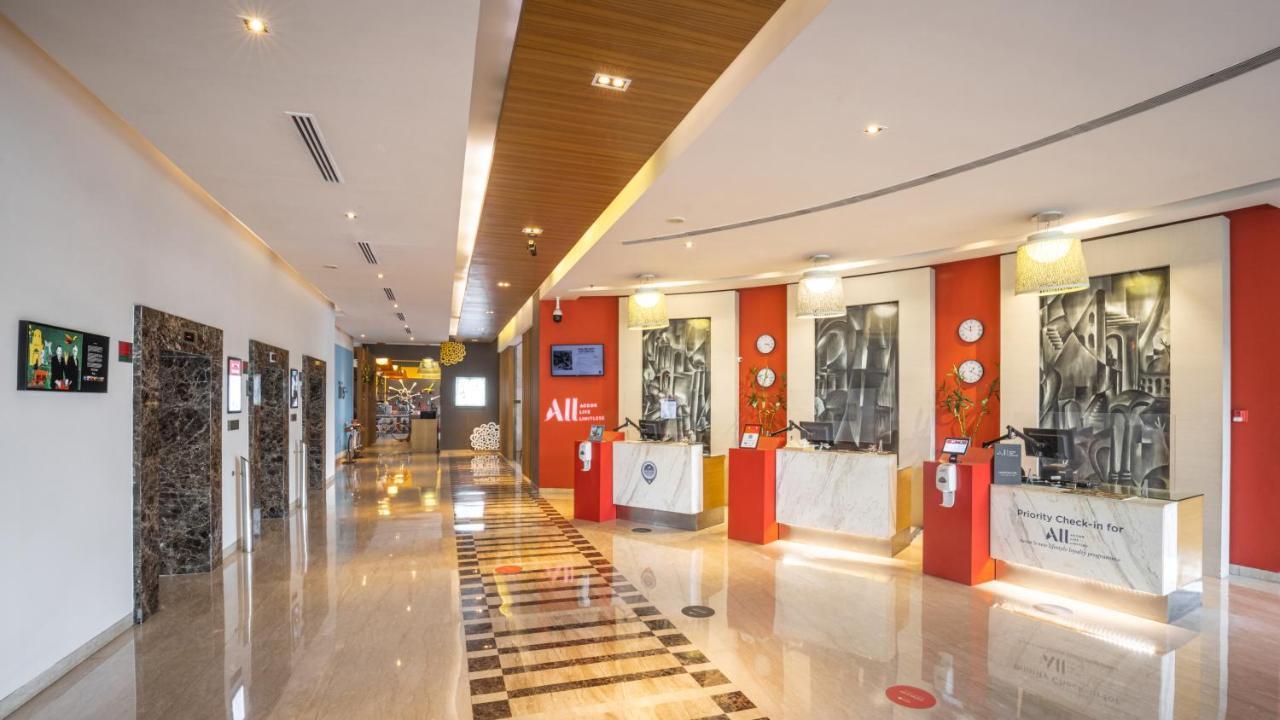 Ibis Gurgaon Golf Course Road - An Accor Brand Hotel Kültér fotó
