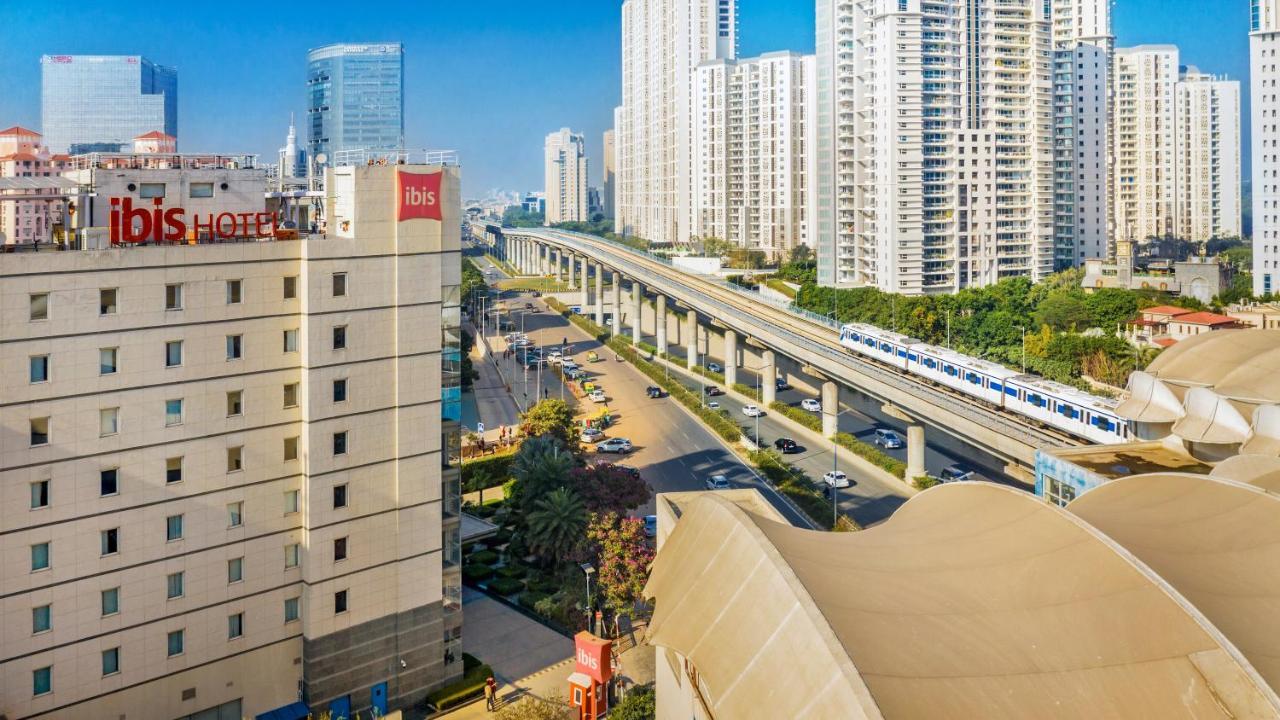 Ibis Gurgaon Golf Course Road - An Accor Brand Hotel Kültér fotó