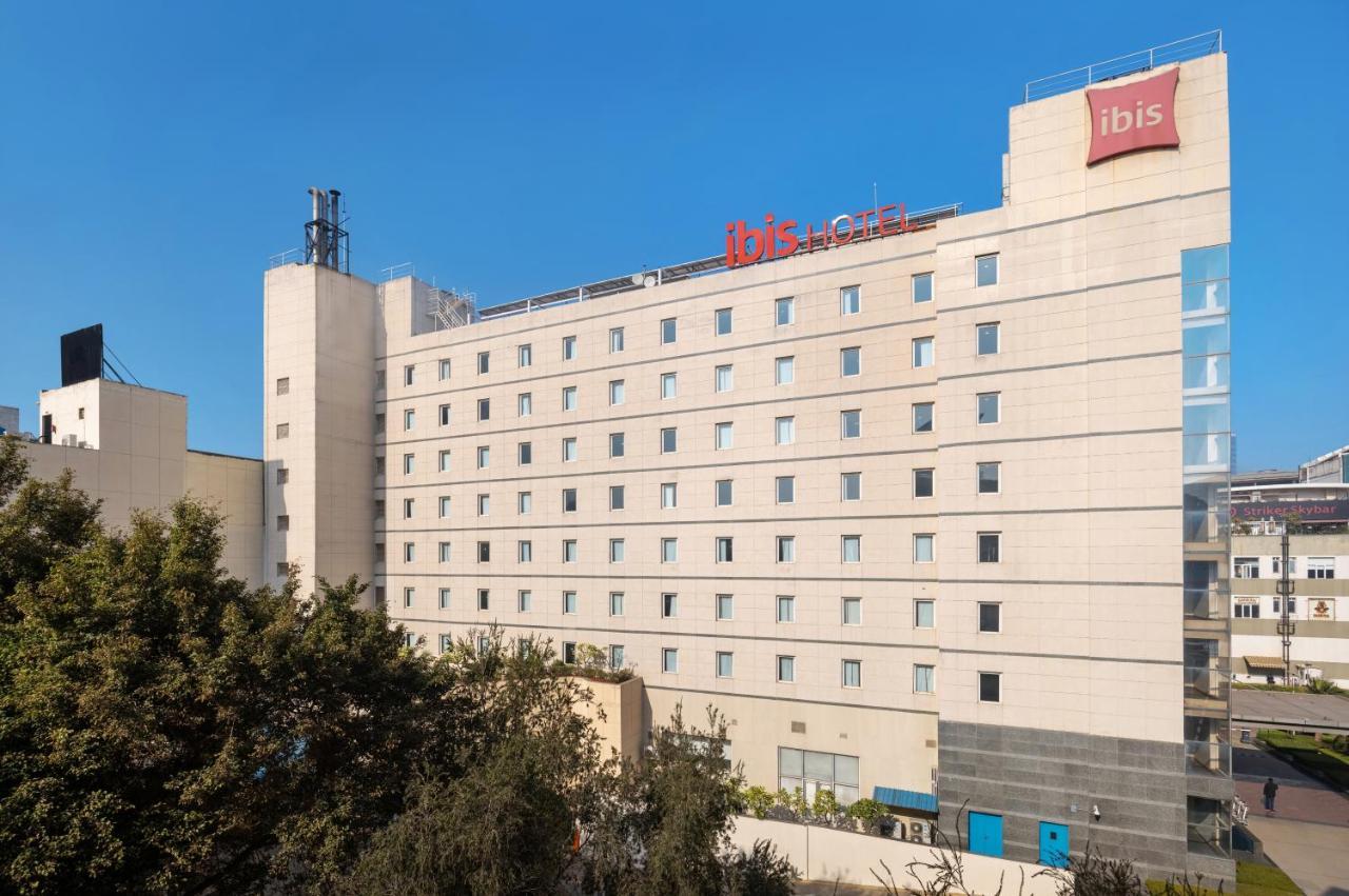 Ibis Gurgaon Golf Course Road - An Accor Brand Hotel Kültér fotó