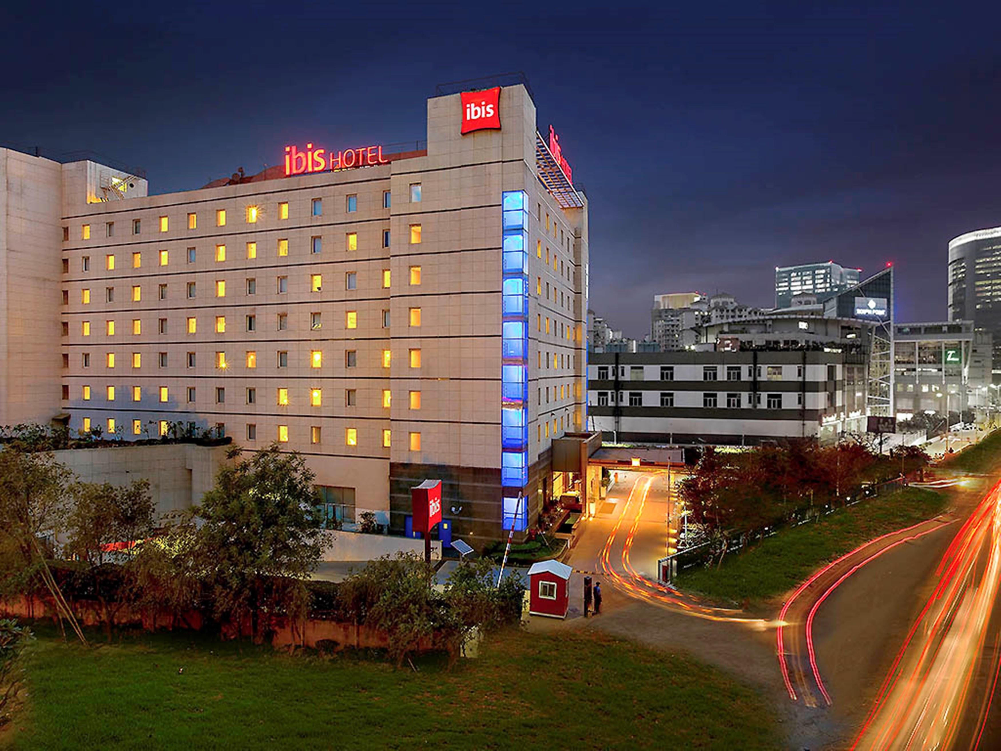 Ibis Gurgaon Golf Course Road - An Accor Brand Hotel Kültér fotó