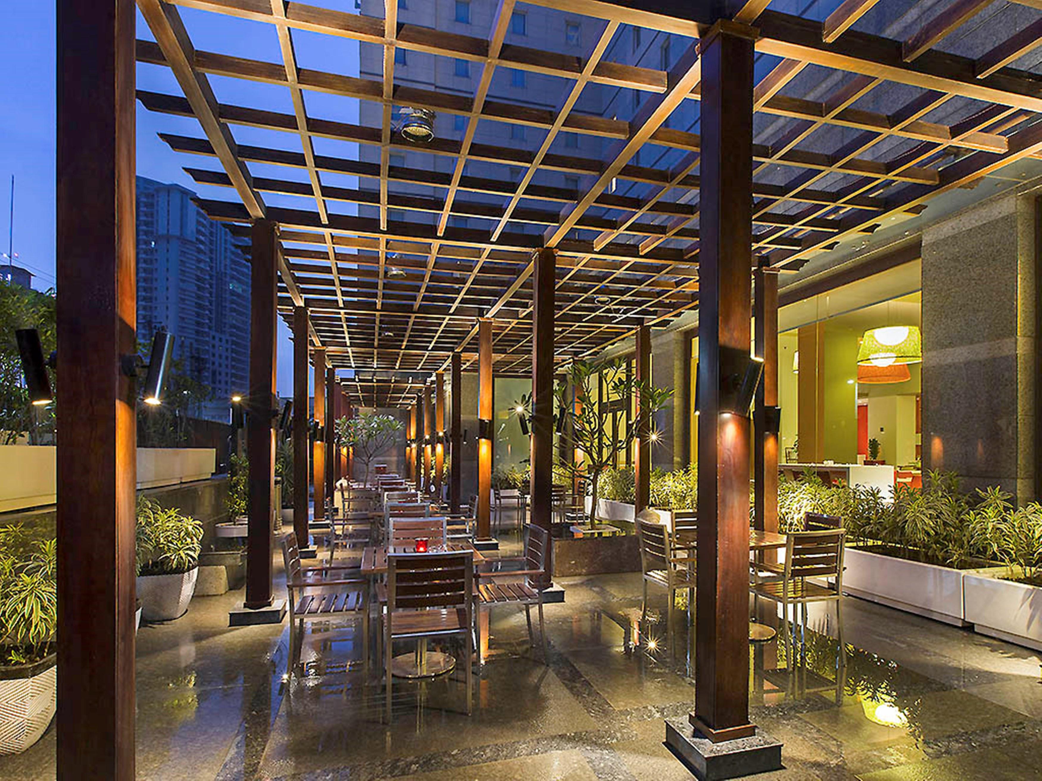 Ibis Gurgaon Golf Course Road - An Accor Brand Hotel Kültér fotó