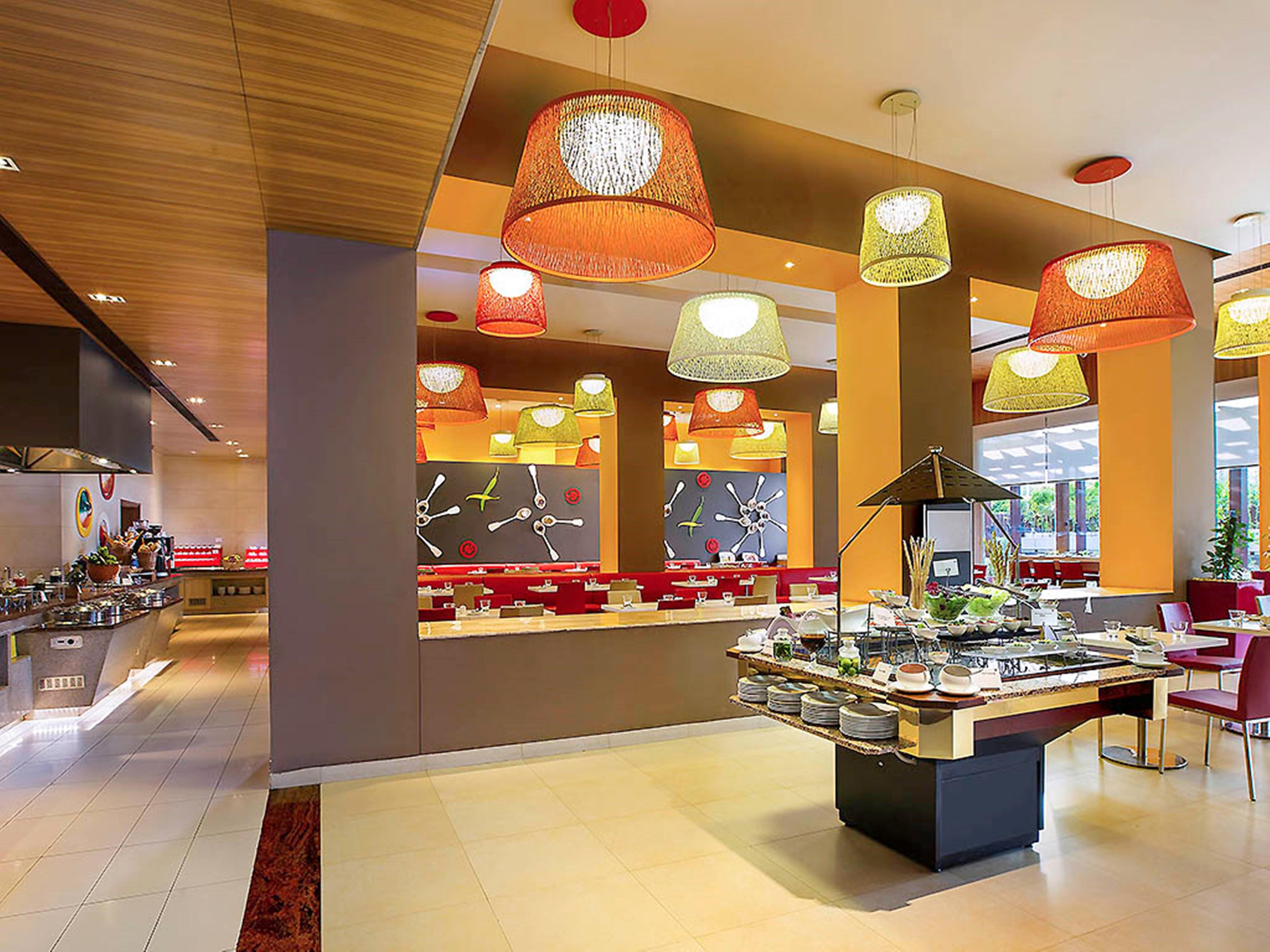 Ibis Gurgaon Golf Course Road - An Accor Brand Hotel Kültér fotó